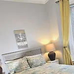 The Beaches - En-suite 4* ريدكار