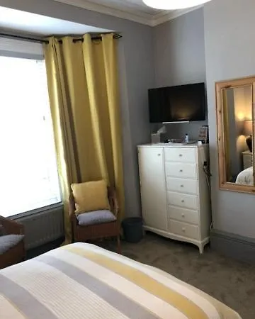 The Beaches En-suite *